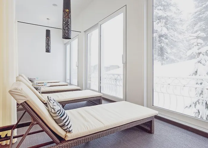 Hotel National By Mountain Hotels