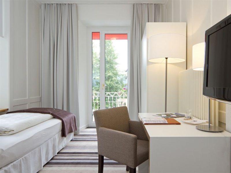 Hotel National 3*