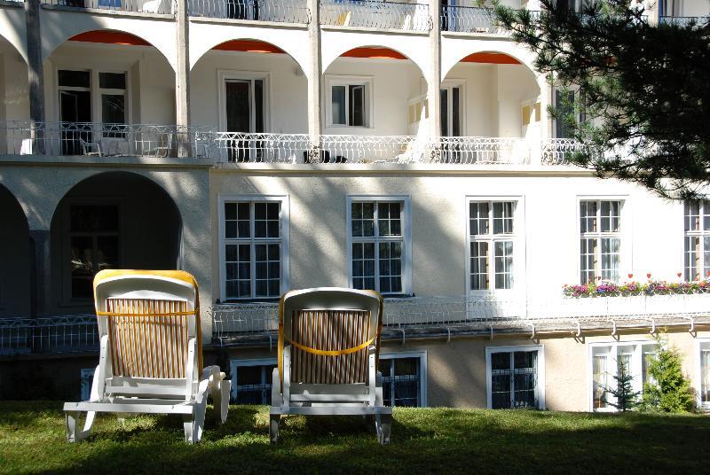 National Hotel 3*