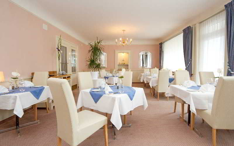 Hotel National By Mountain 3*